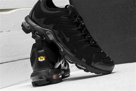 Black TN Air Max Plus Shoes (23) 